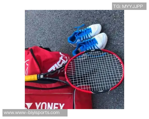 全面解析网球装备选购技巧及训练器材推荐助你提升球技