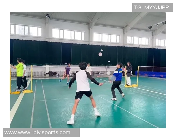 羽毛球纪实记录杭州羽毛球队奋勇拼搏逆袭之路的精彩瞬间与成长历程 羽毛球纪实记录杭州羽毛球队奋勇拼搏逆袭之路的精彩瞬间与成长历程